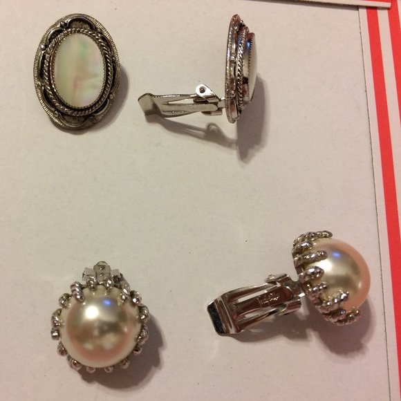 Four Pairs Vintage Clip on Earrings - Picture 5 of 6